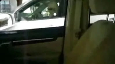 Лесбіянки порно відео групове спокушають хлопця і займаються FFM сексом на великому ліжку