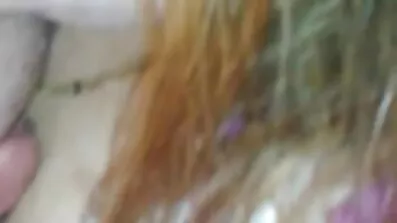 Хлопець проникає в худеньку дівчину, змушує її скачать відео секс Мастурбувати