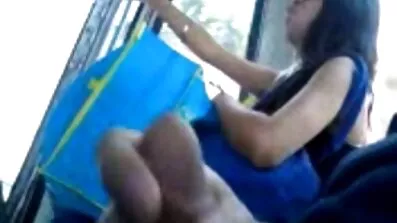 Руда красуня трахкає російське порно відео свого чоловіка і добре смокче його член