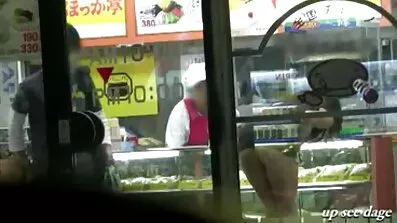 Дівчина сідає на товстий секс еротика відео член свого коханця і добре трахкає
