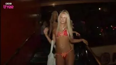 Пилипино лиже кицьку секс відео 24 молодій коханці в панчохах і на підборах