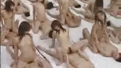 Вітчим в спальні пасербиці суне свою секс фото відео кицьку в його болт