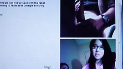 Бос трахає брюнетку в офісному перегляд порно відео кріслі