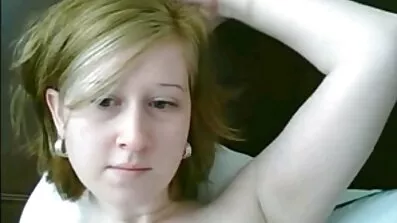 Дівчина порно відео жирних лежить в бо-бо