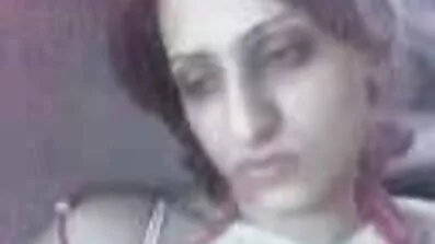 Пристрасний Лесбійський секс порно ві двох ципочек з секс-іграшками